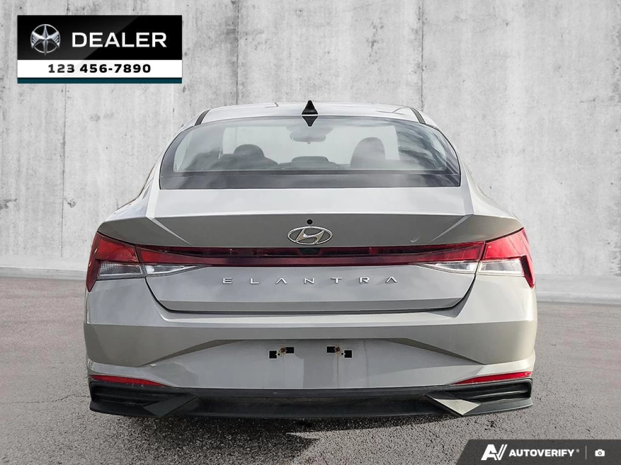 2022 Hyundai Elantra Preferred Main Image