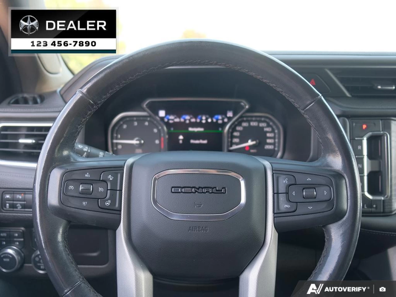 2021 GMC Yukon Denali Main Image