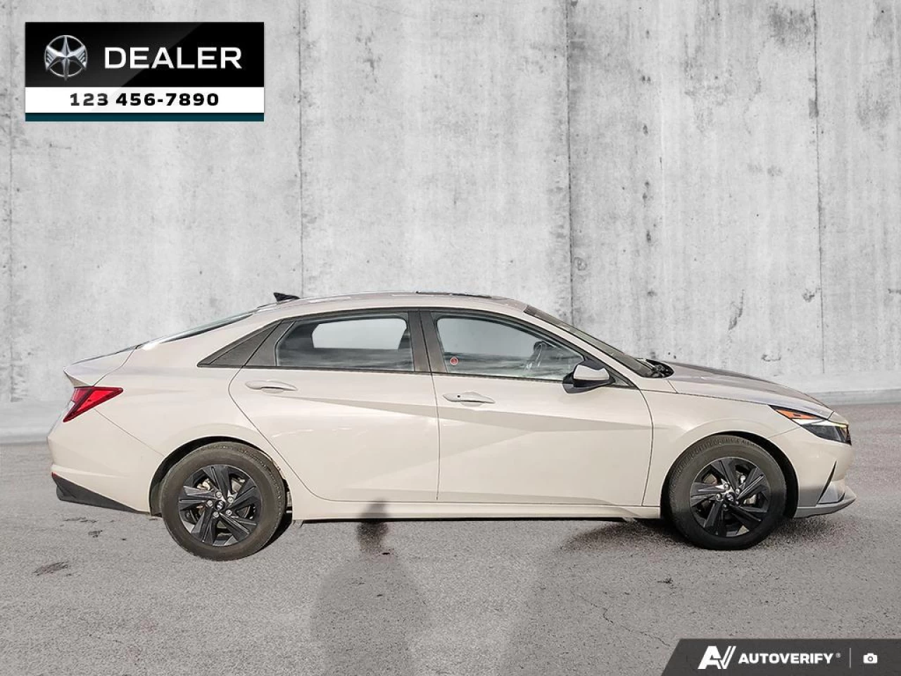 2022 Hyundai Elantra Preferred Main Image