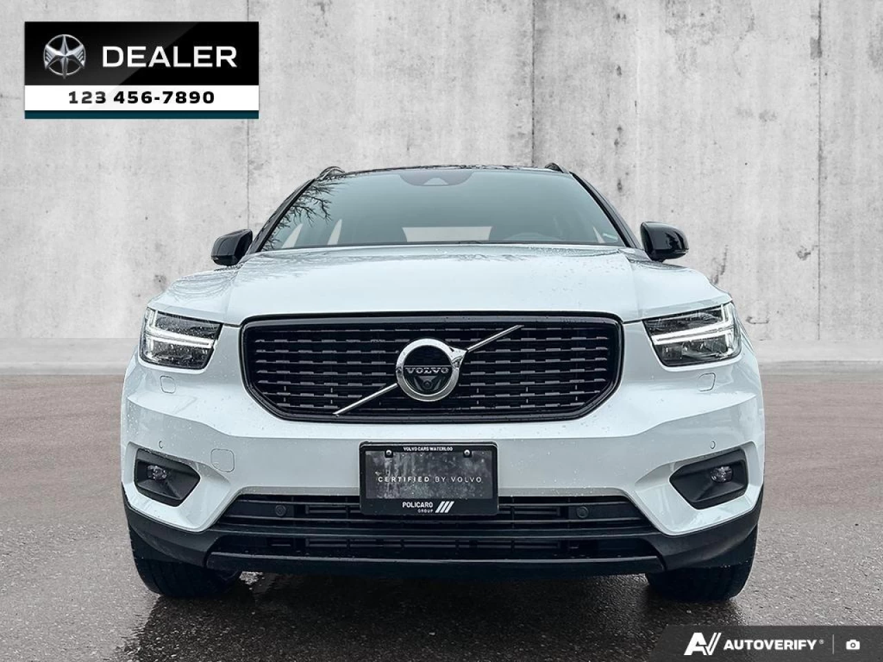 2022 Volvo XC40 T5 R-Design Main Image