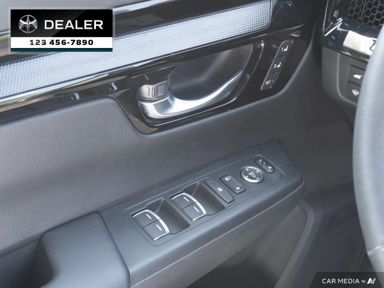 2023 Honda CR-V Hybrid Touring Main Image