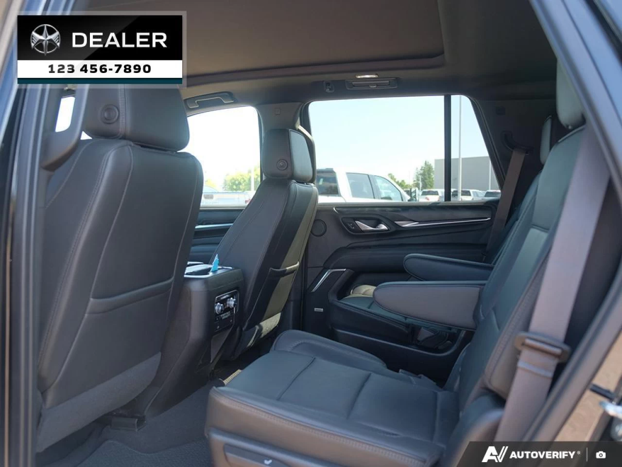 2021 GMC Yukon Denali Main Image