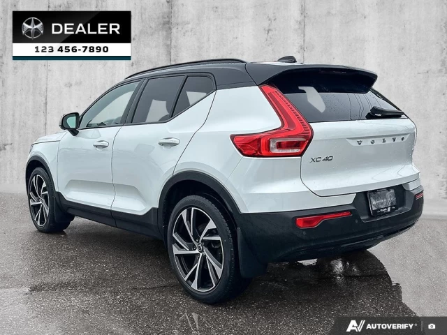 Volvo XC40 T5 R-Design 2022