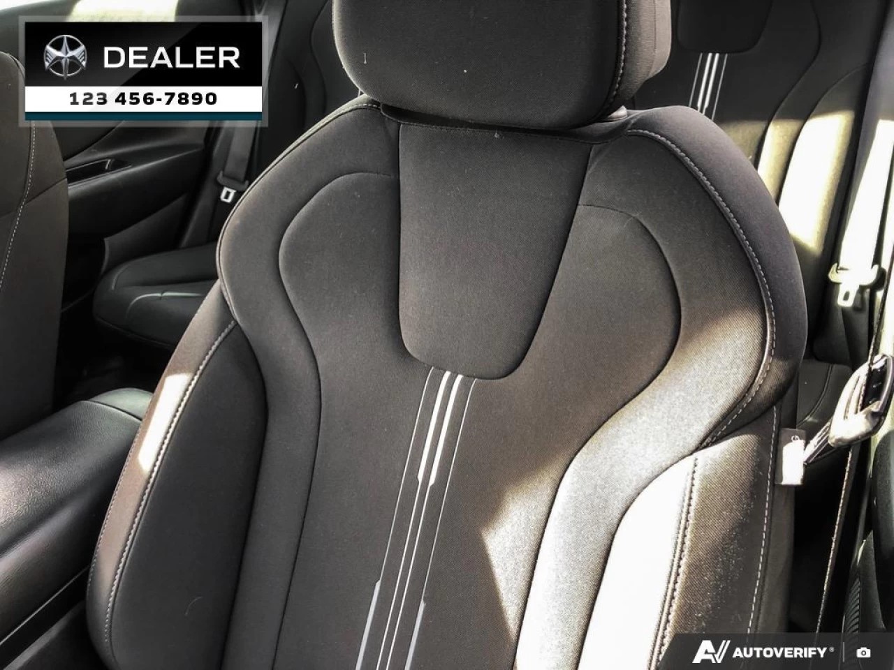 2022 Hyundai Elantra Preferred Image principale