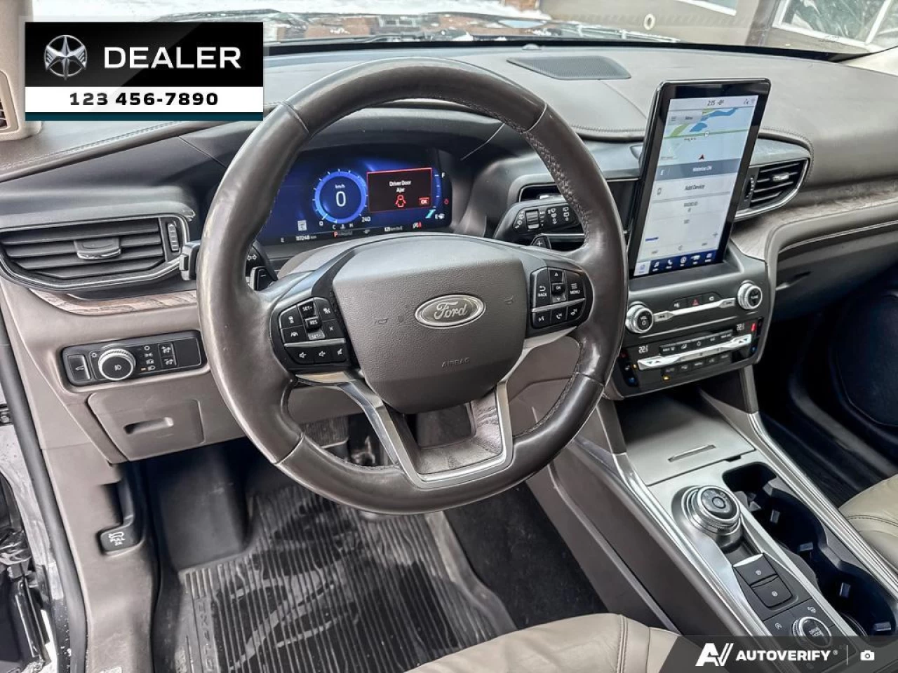 2020 Ford Explorer Platinum Image principale
