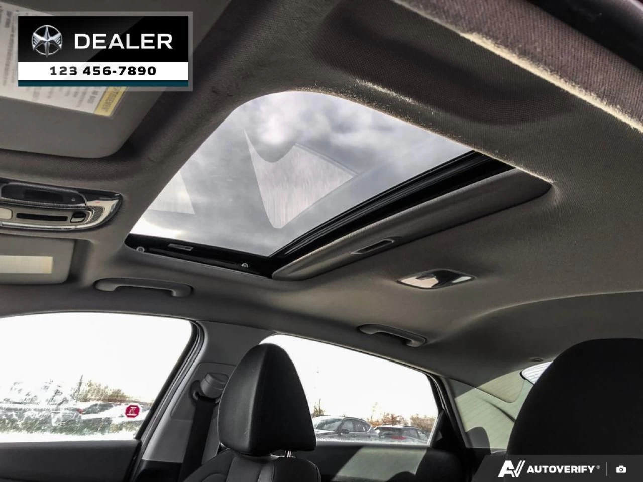 2022 Hyundai Elantra Preferred Image principale