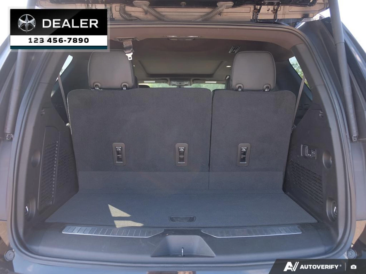 2021 GMC Yukon Denali Image principale