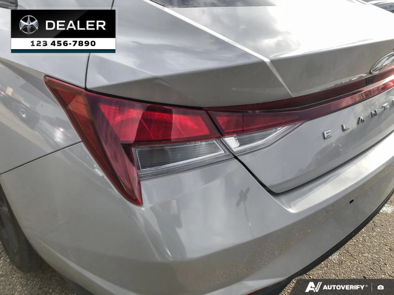 2022 Hyundai Elantra Preferred Image principale