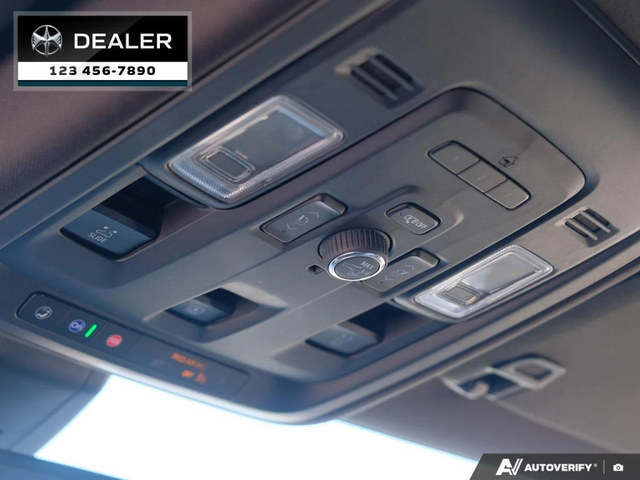 2021 GMC Yukon Denali Image principale